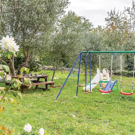 6 Bedroom In * Segotici