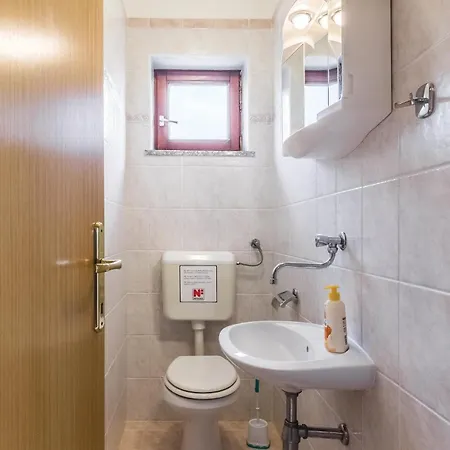 6 Bedroom In * Segotici