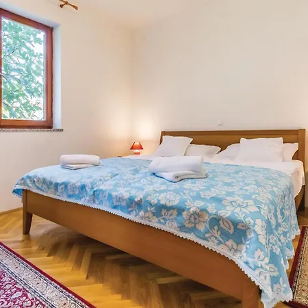 6 Bedroom In Holiday home Segotici