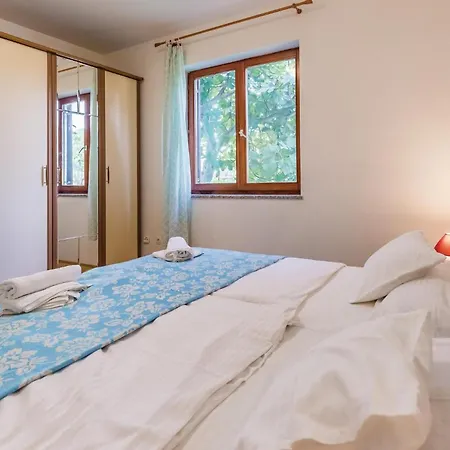 6 Bedroom In בית נופש